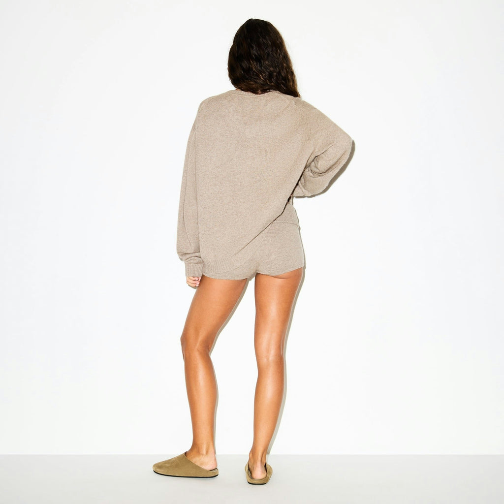 OVERSIZED V NECK SWEATER