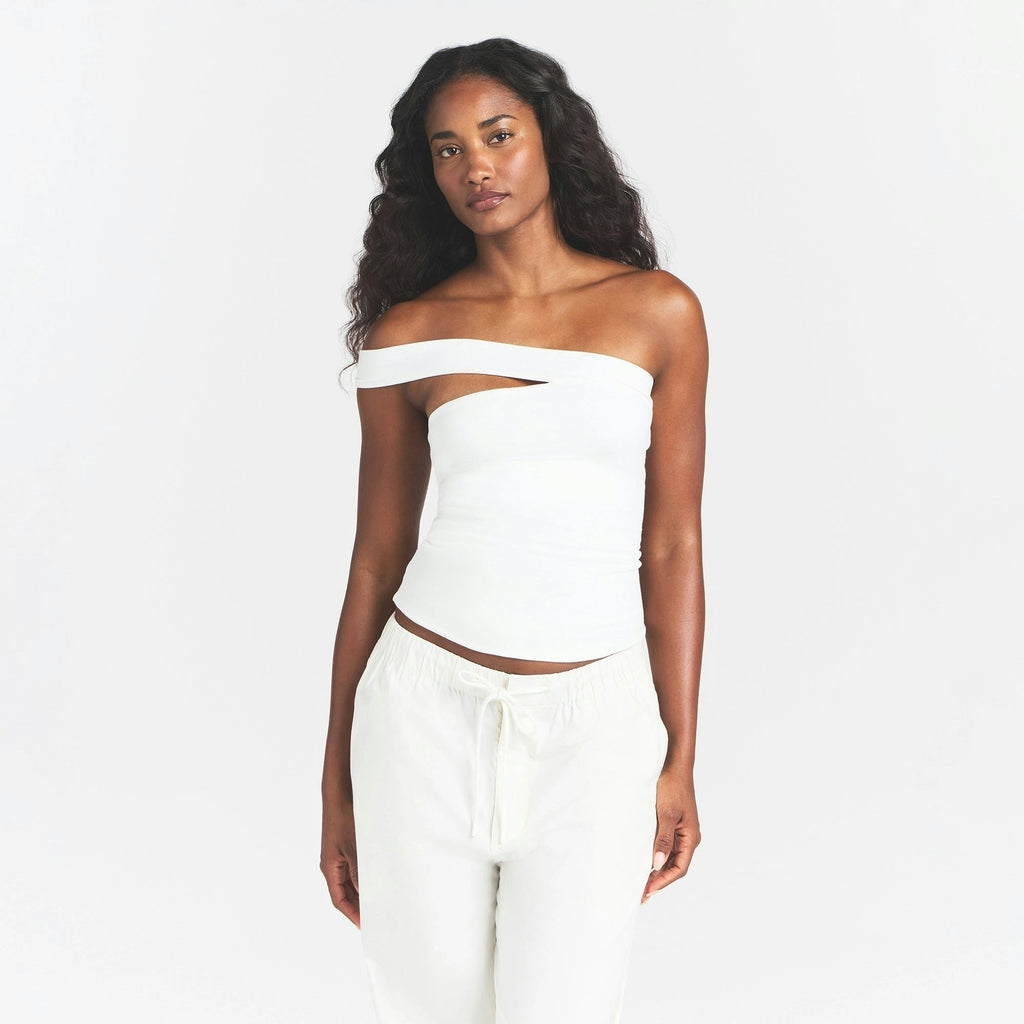 ASYMMETRICAL TOP