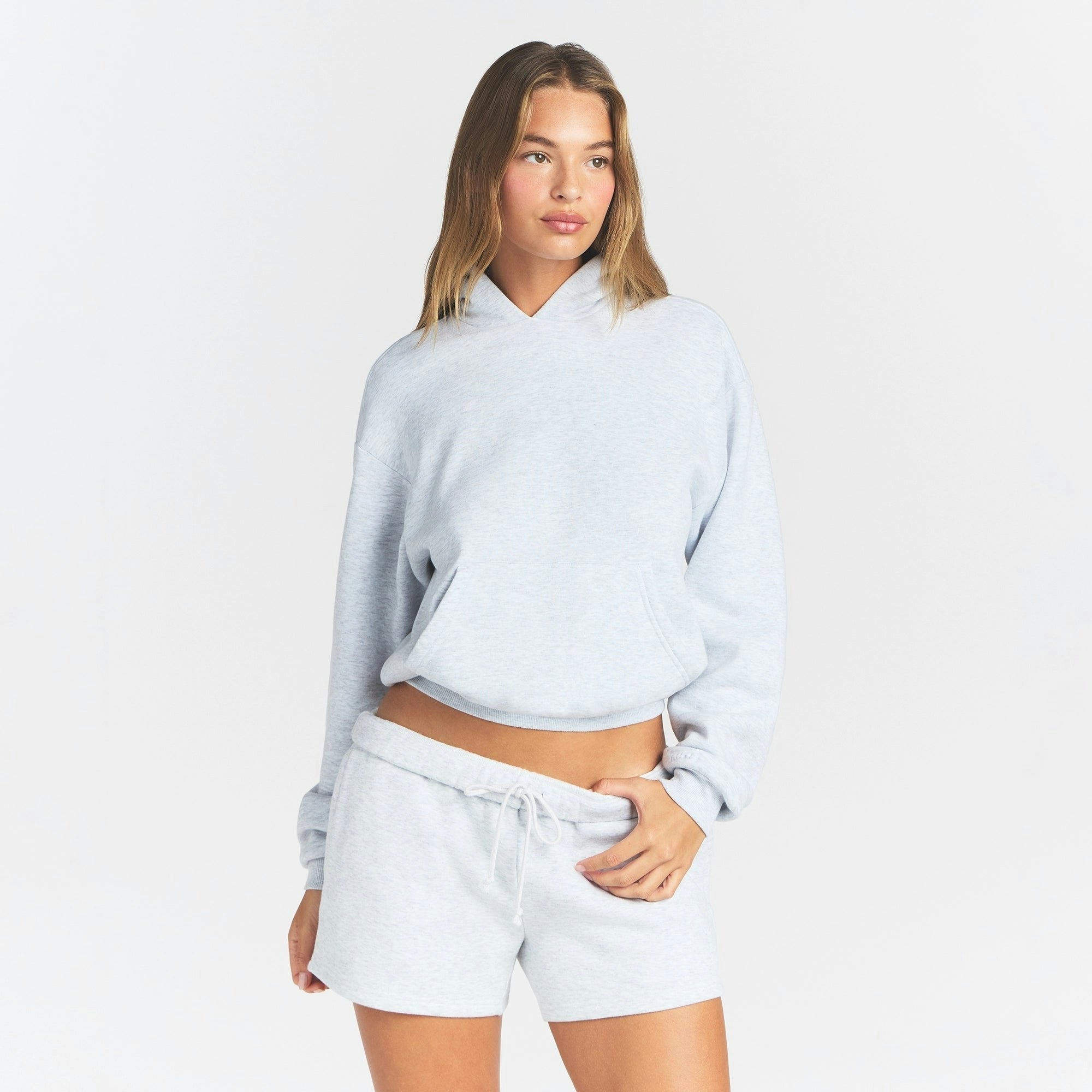 CLASSIC HOODIE