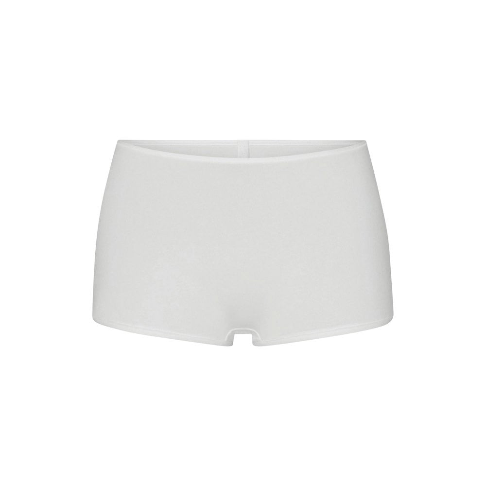 BOY SHORT