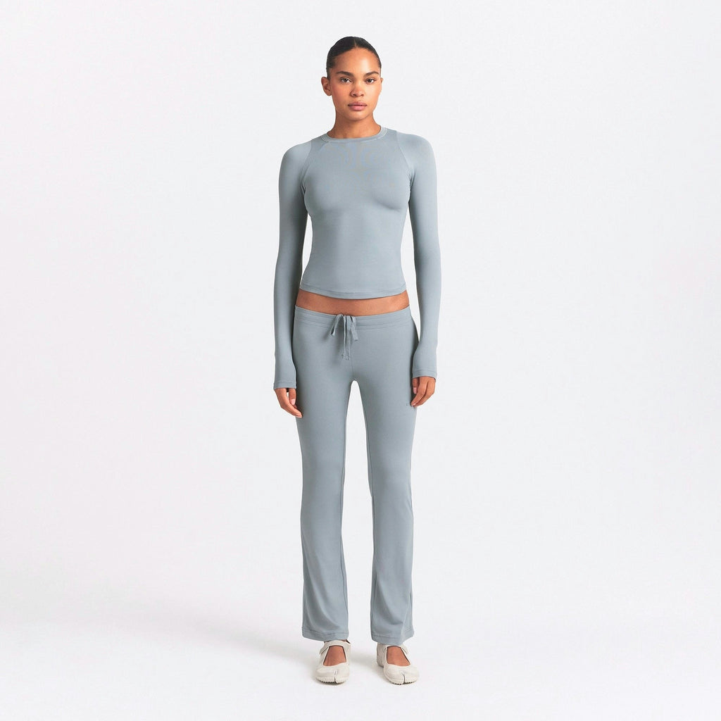 LONG SLEEVE CREW NECK TOP