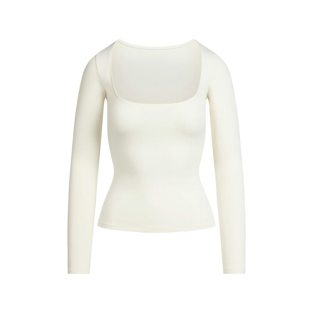 SCOOP NECK LONG SLEEVE TOP