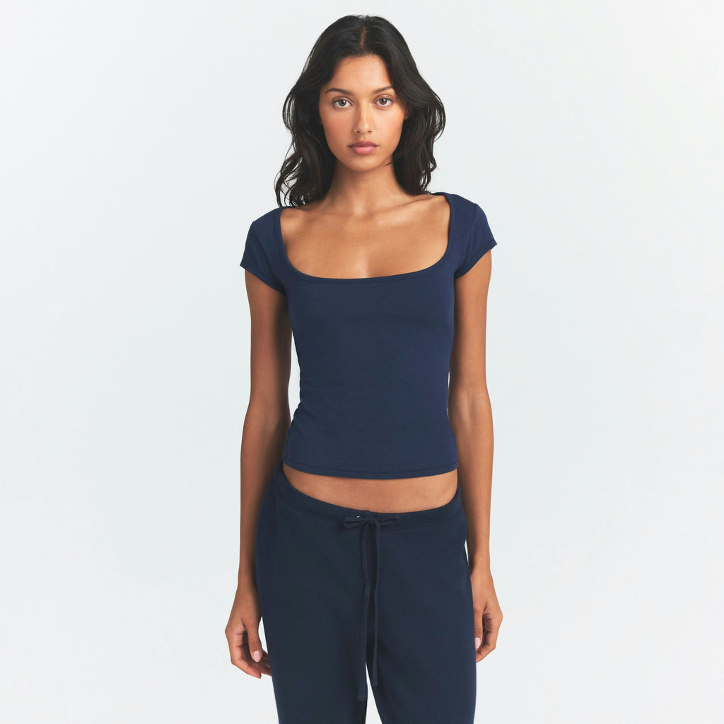 SCOOP NECK T-SHIRT