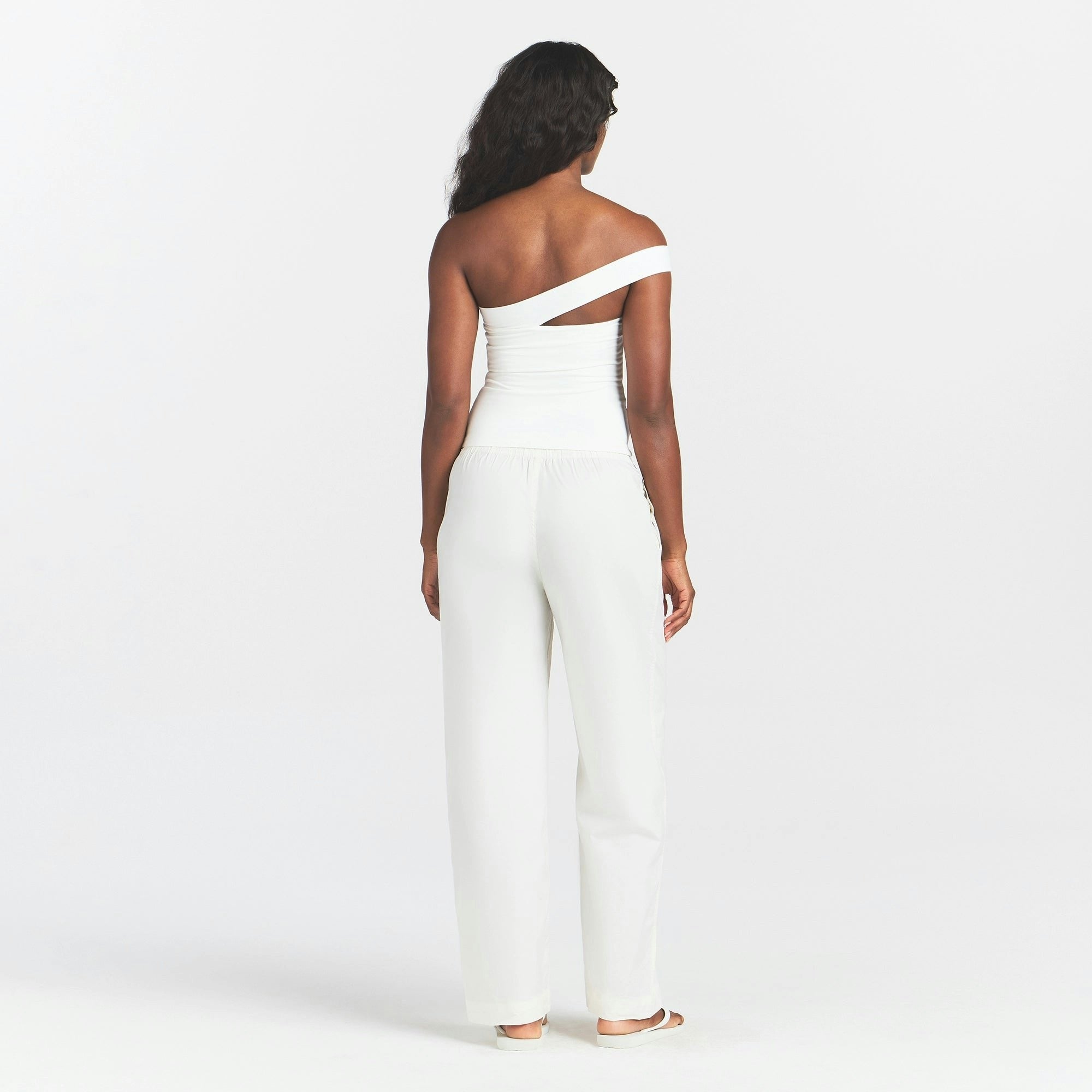 ASYMMETRICAL TOP