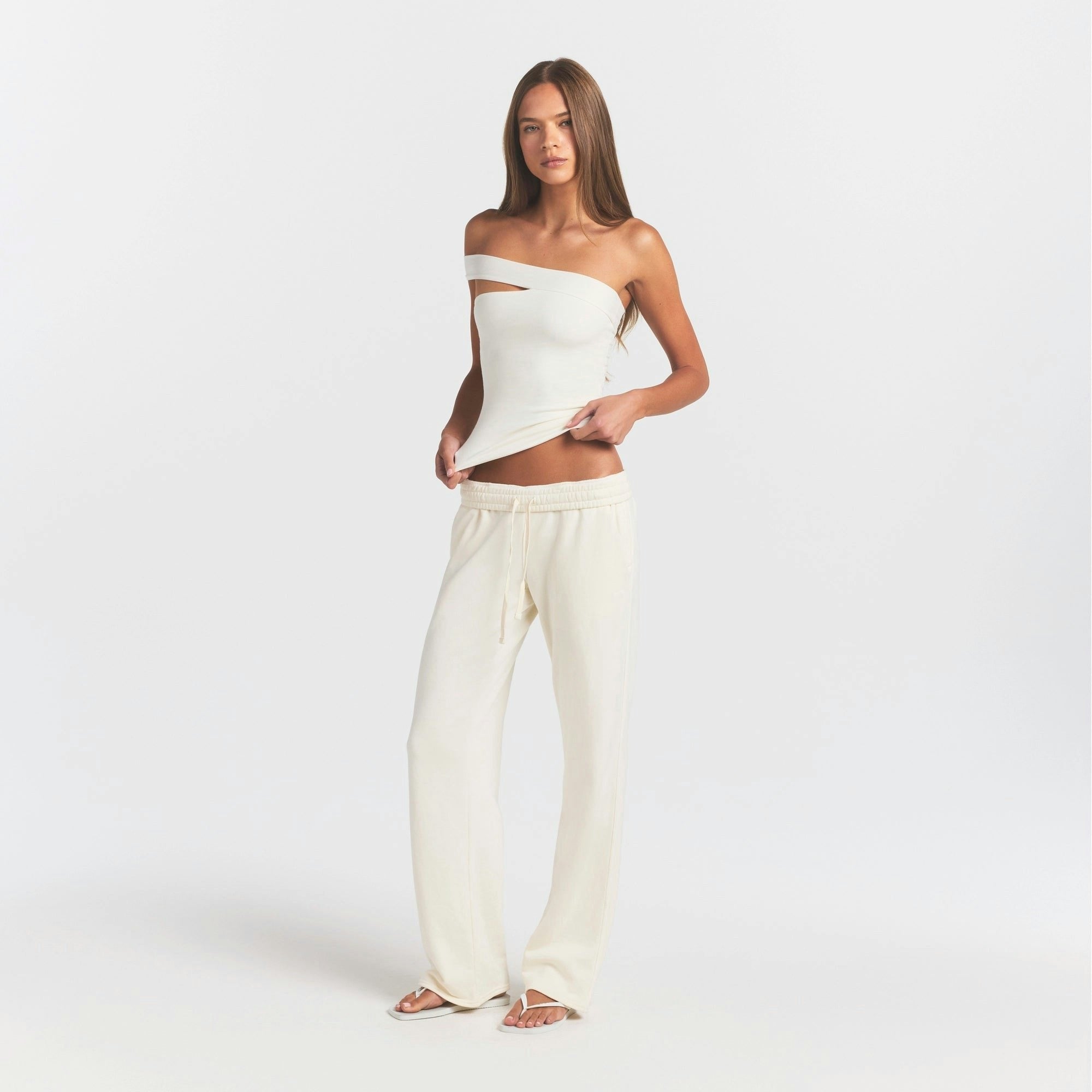 STRAIGHT LEG PANT