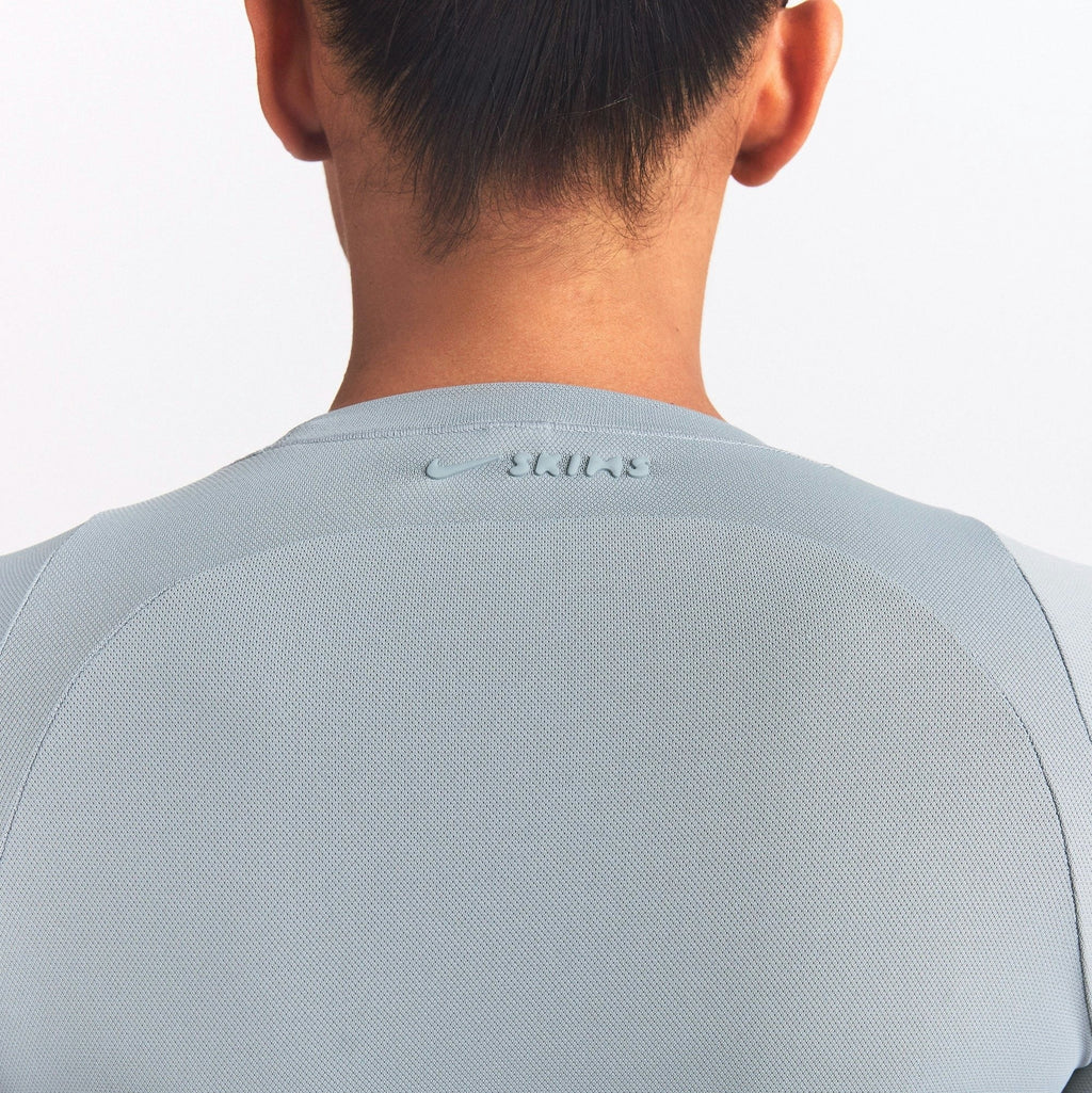 LONG SLEEVE CREW NECK TOP