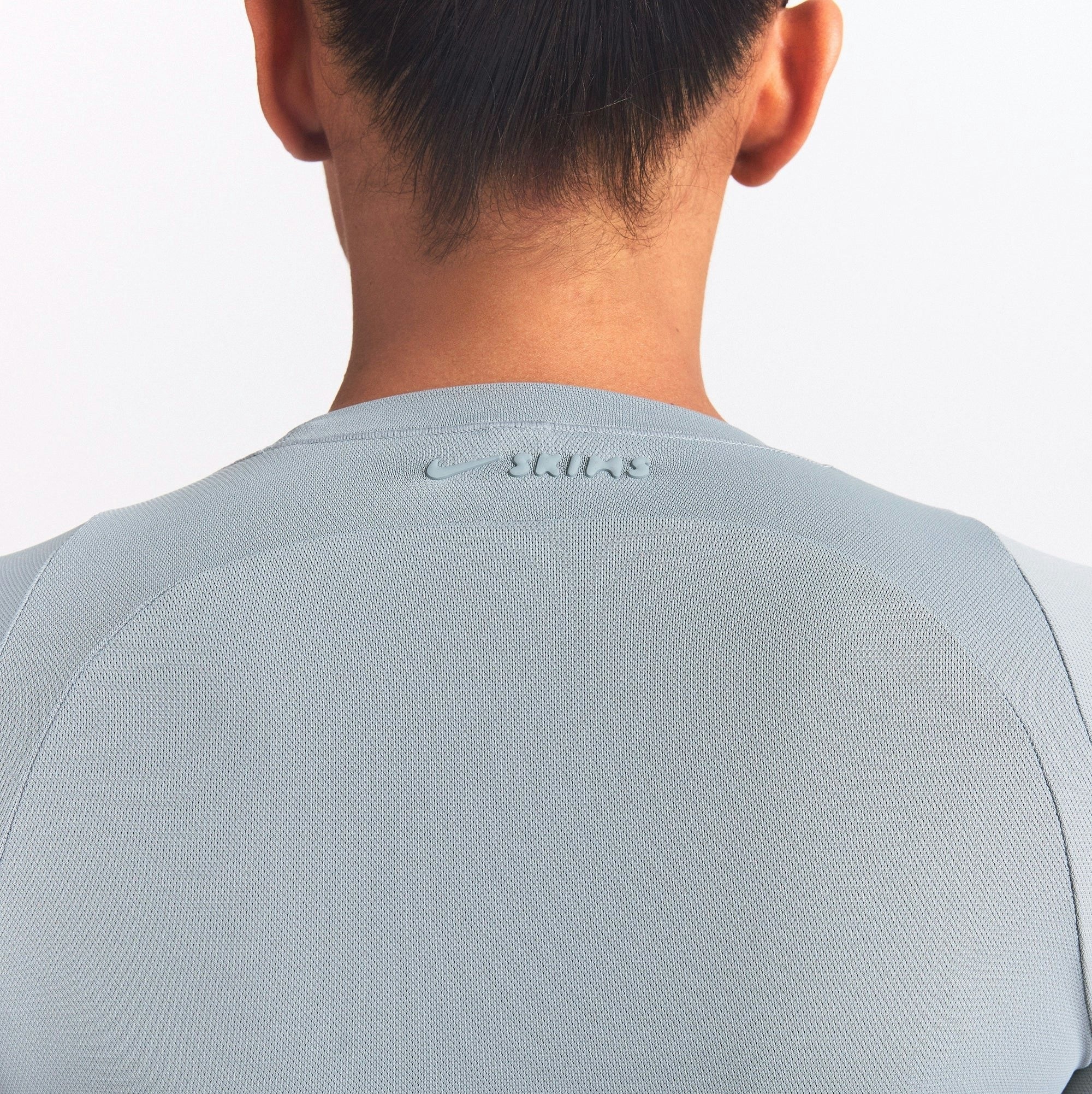 LONG SLEEVE CREW NECK TOP