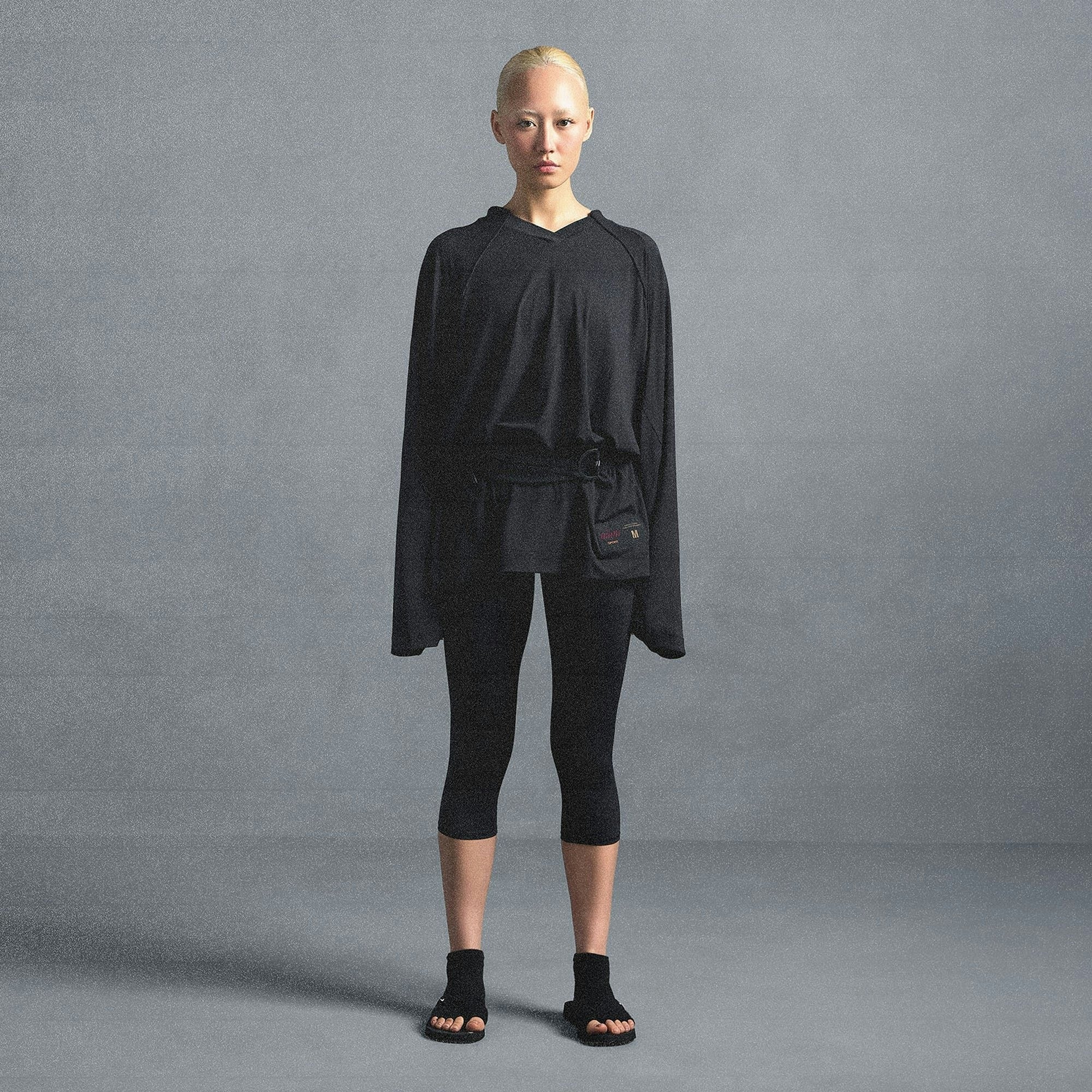 V-NECK OVERSIZED LONG SLEEVE TOP