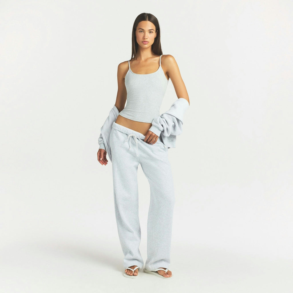 CLASSIC STRAIGHT LEG PANT
