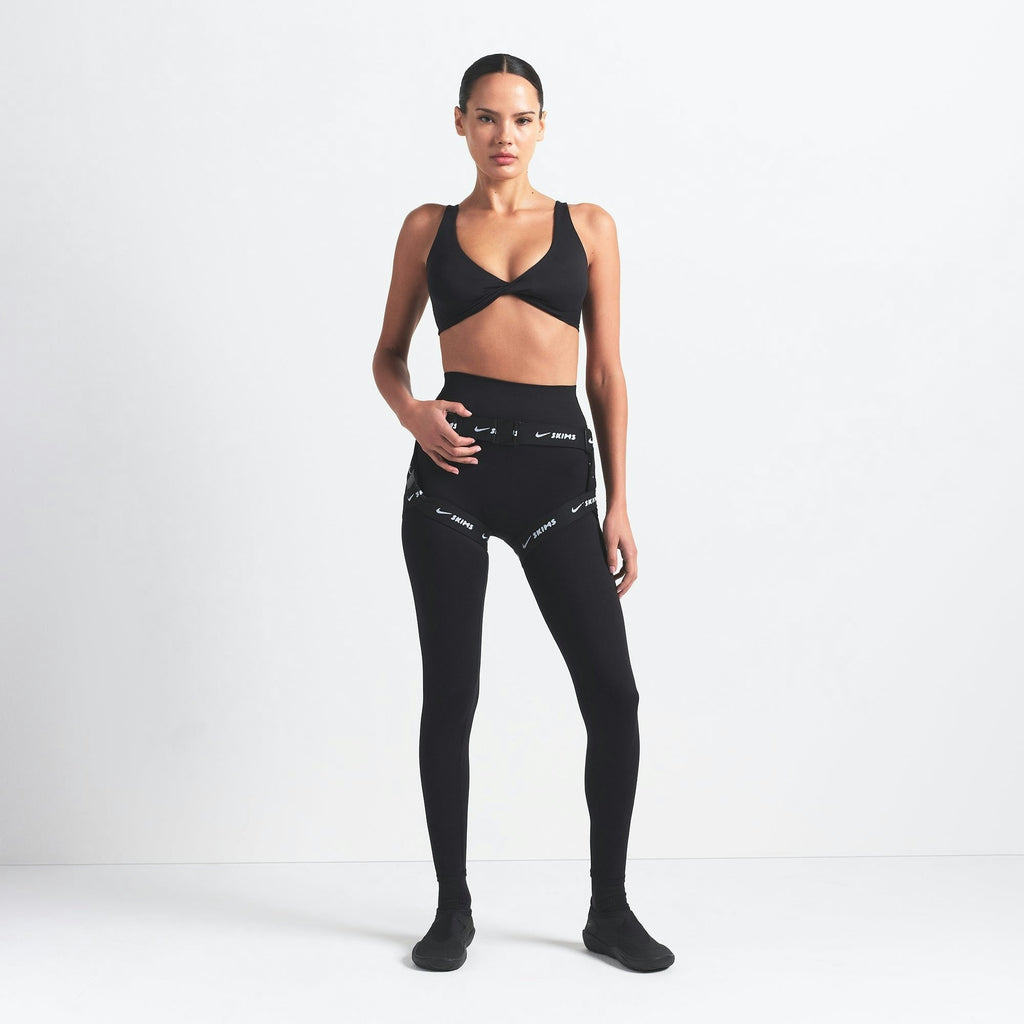 TWIST-FRONT BRA