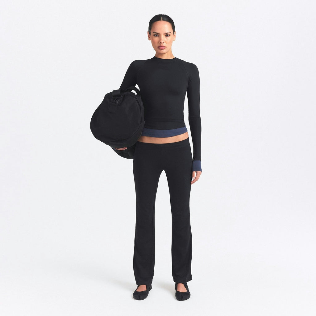 LOW RISE MINI FLARE PANT