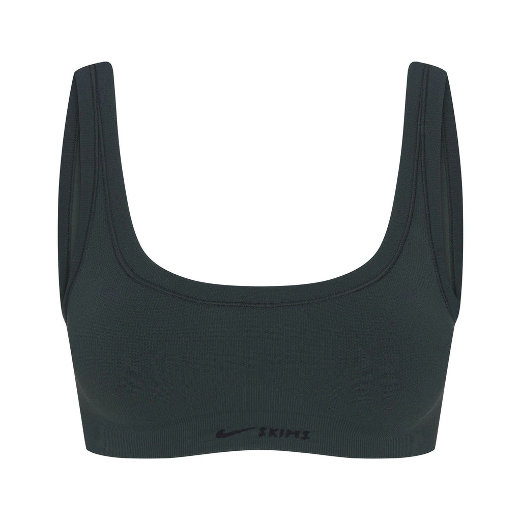 SCOOP NECK BRA