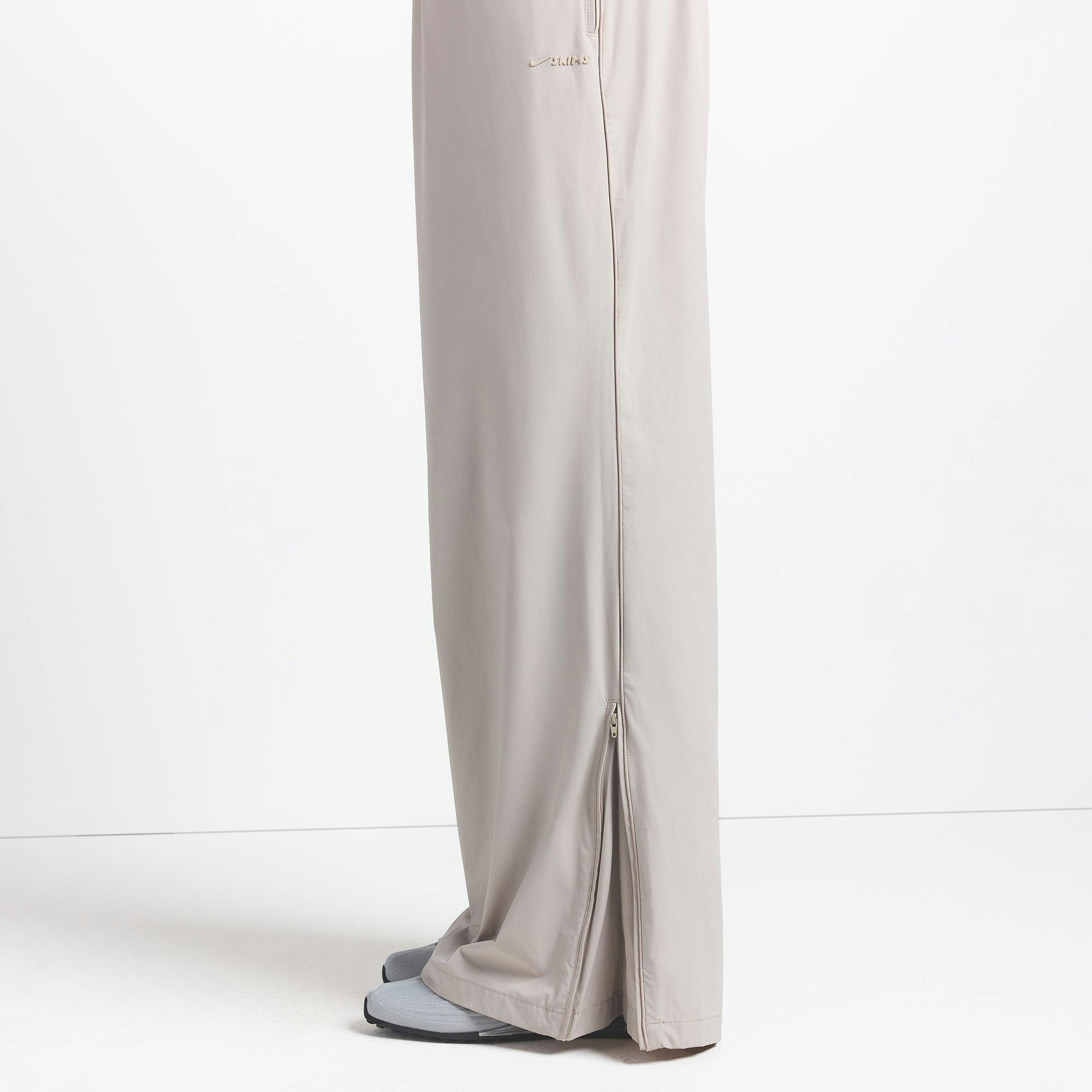 OVERSIZED TRACK PANT