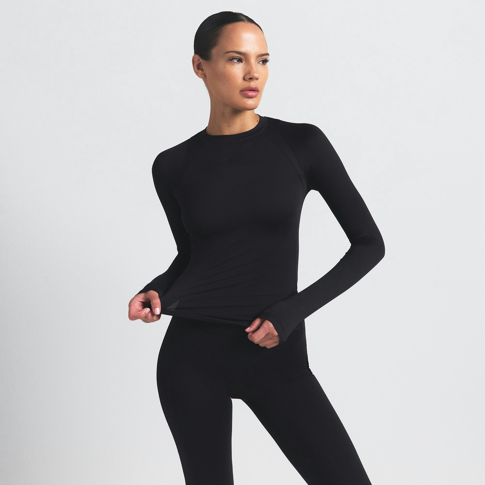 LONG SLEEVE CREW NECK TOP