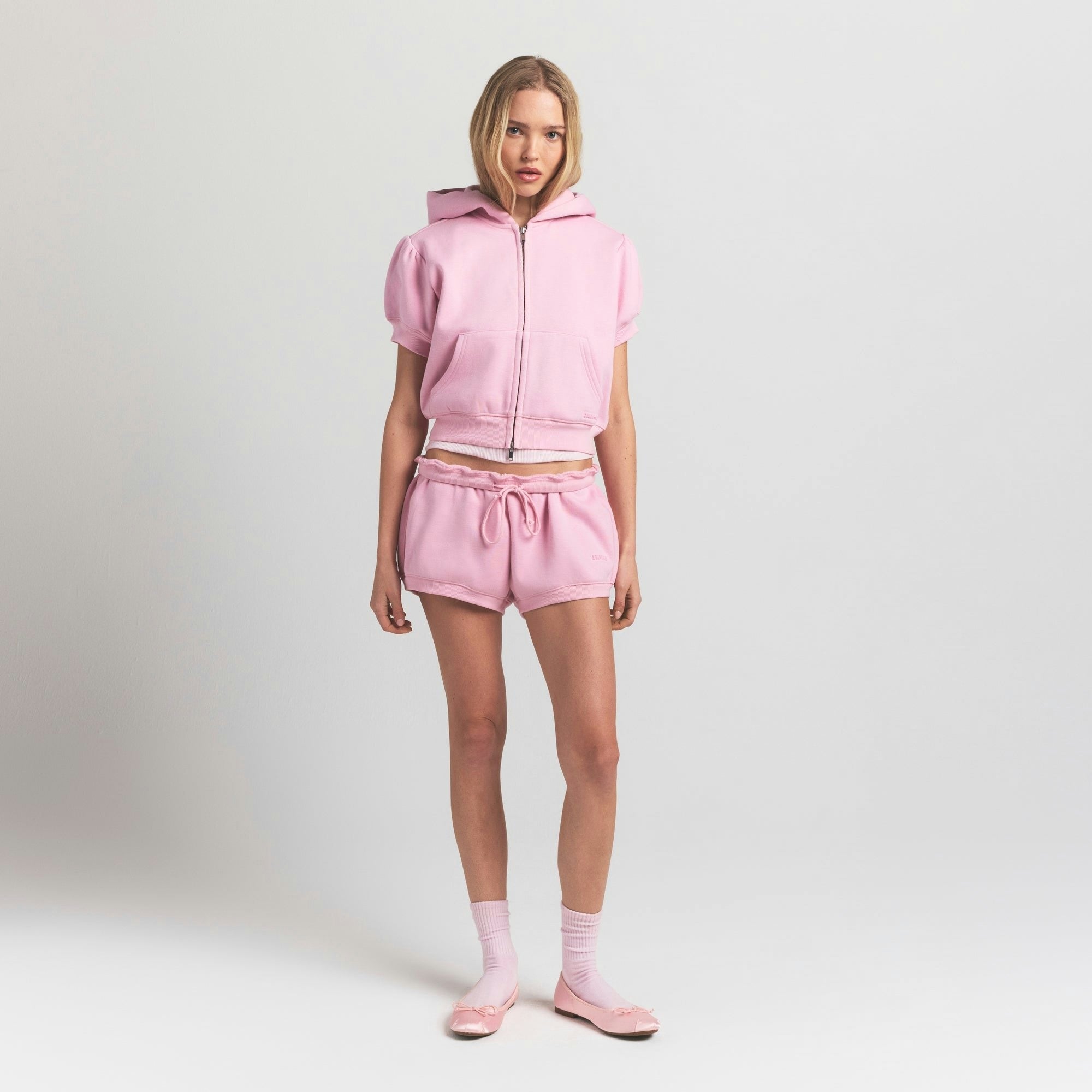 BUBBLE SLEEVE CROPPED ZIP UP