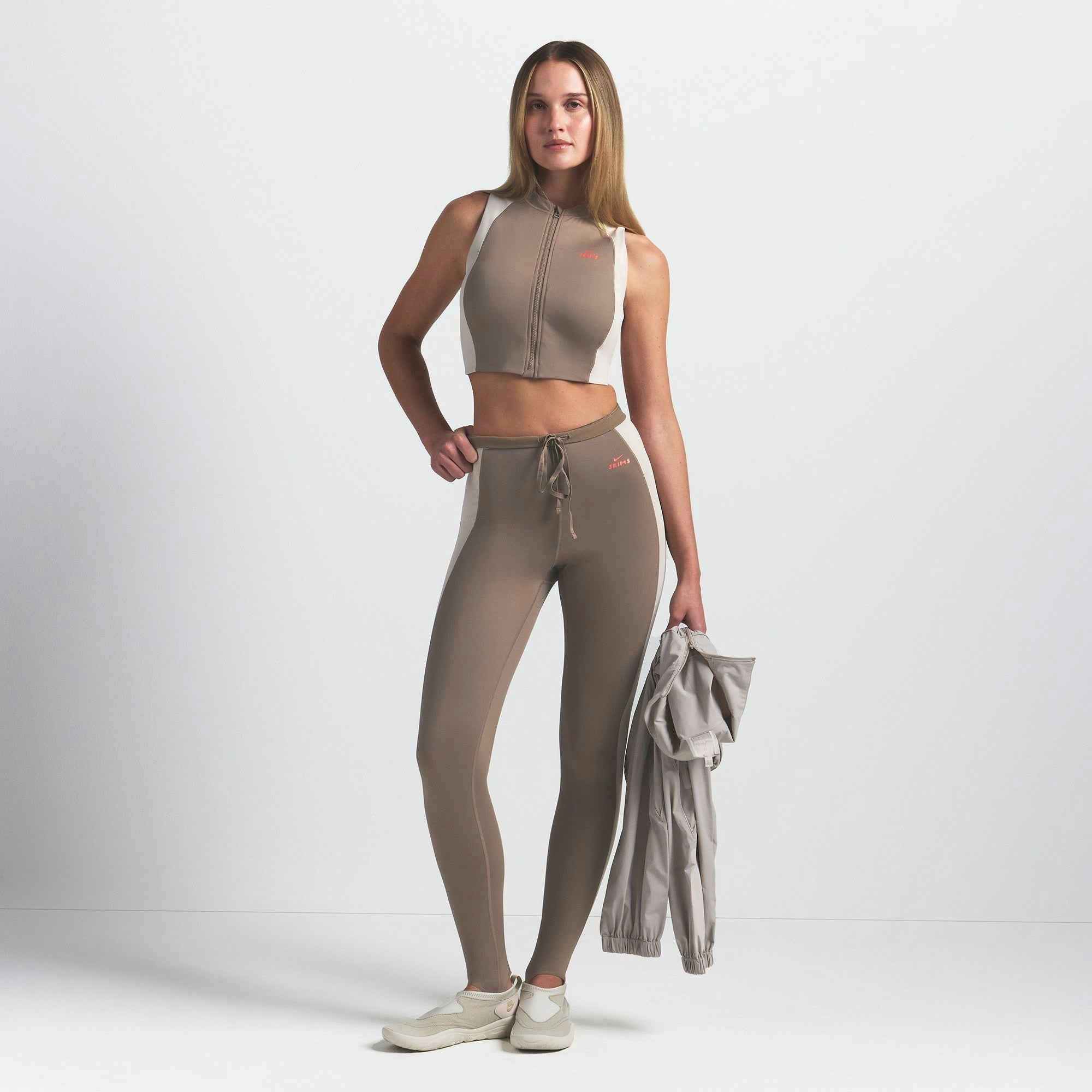 FRONT ZIP BRA