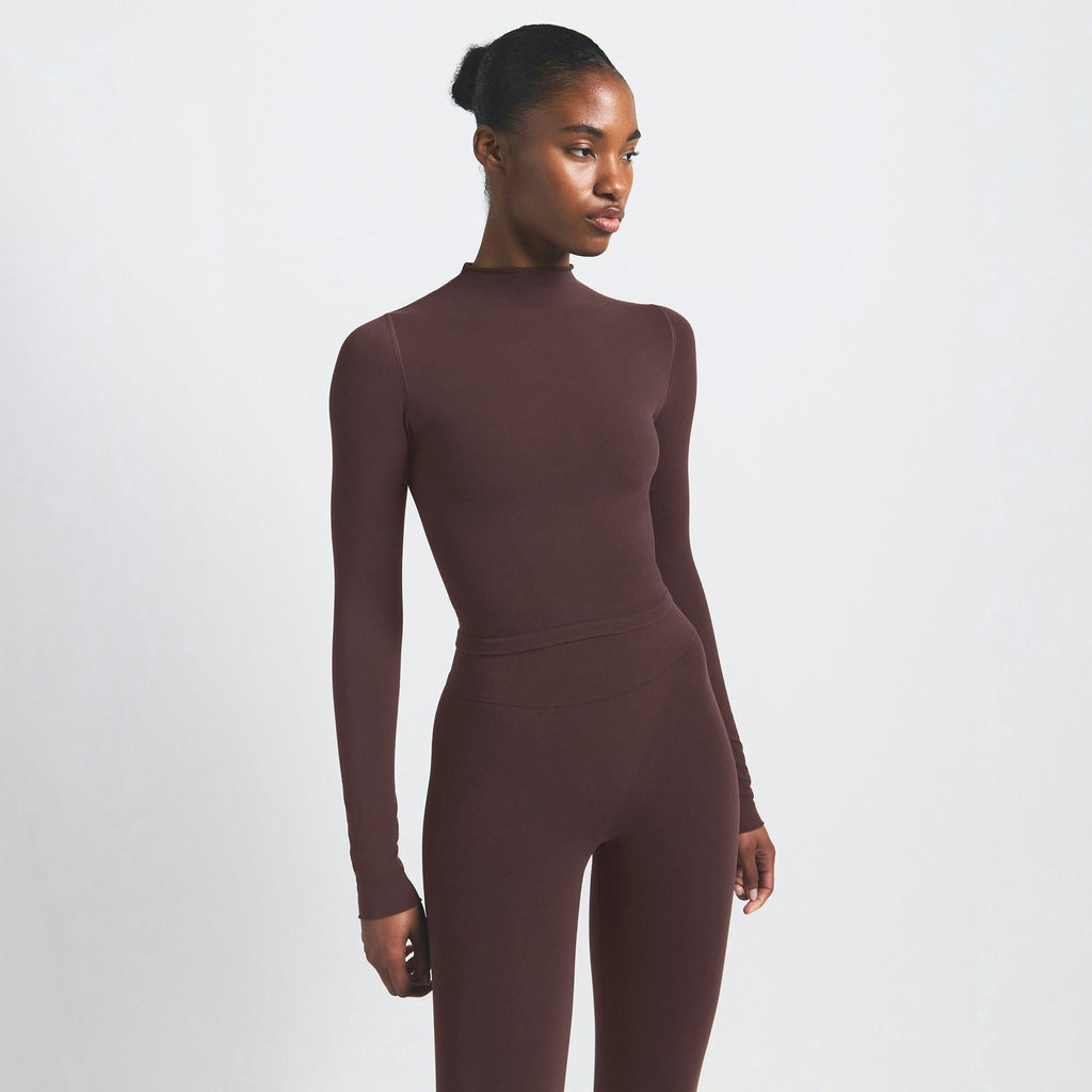 MOCK NECK CROP TOP