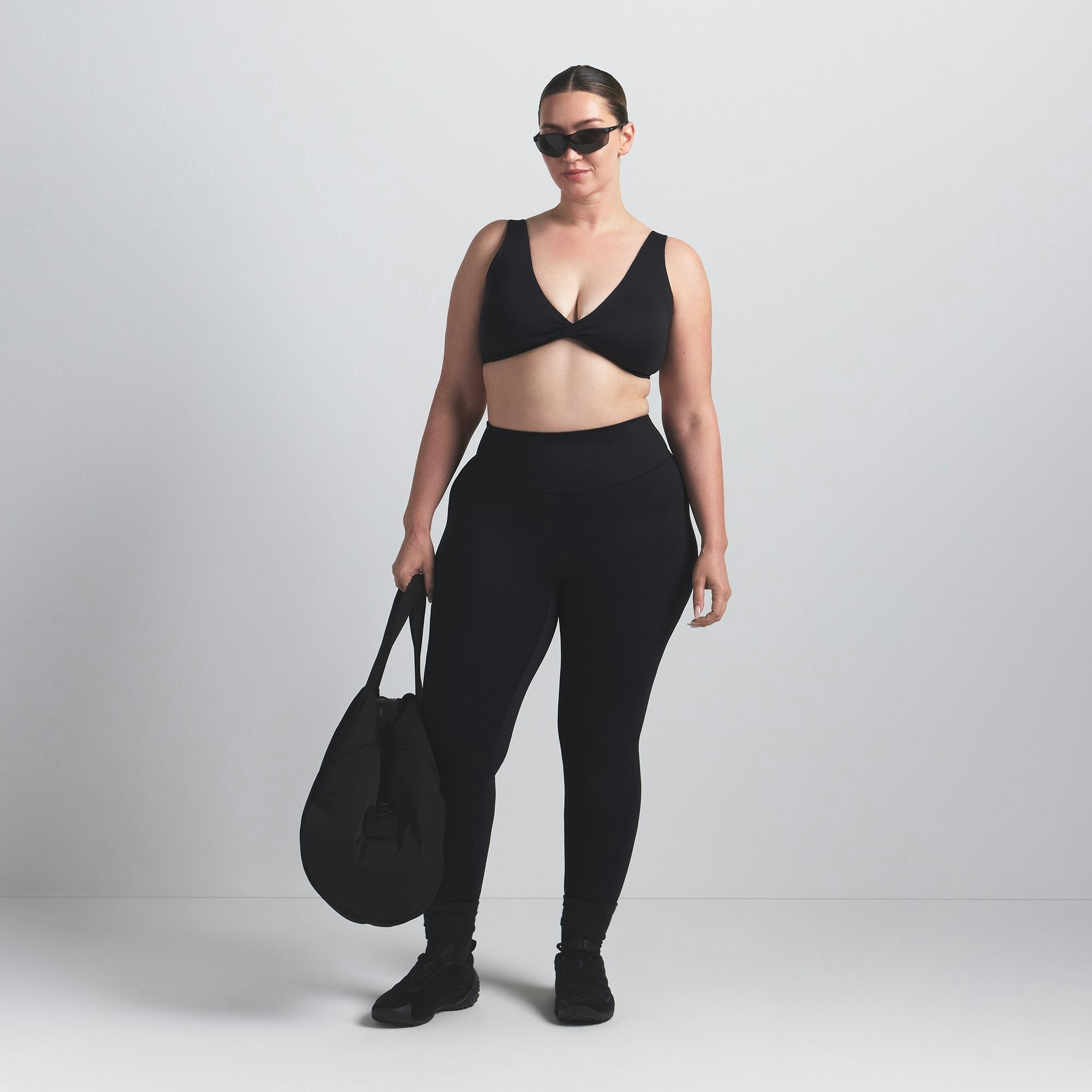 TWIST-FRONT BRA