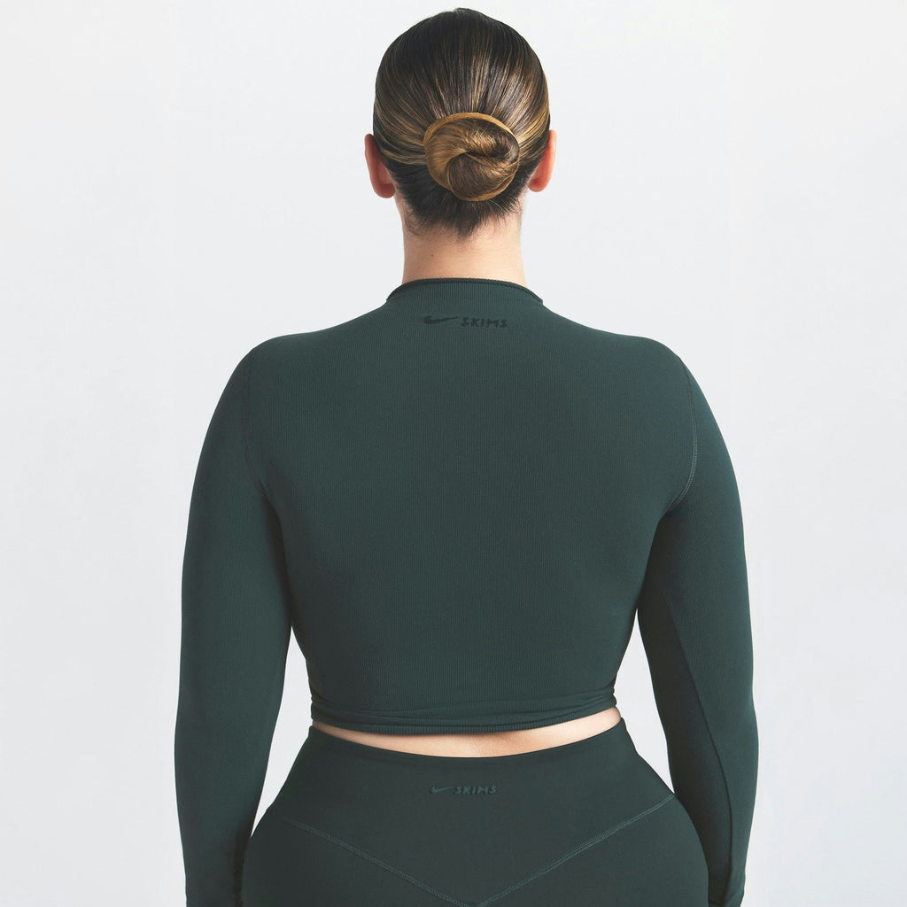 MOCK NECK CROP TOP