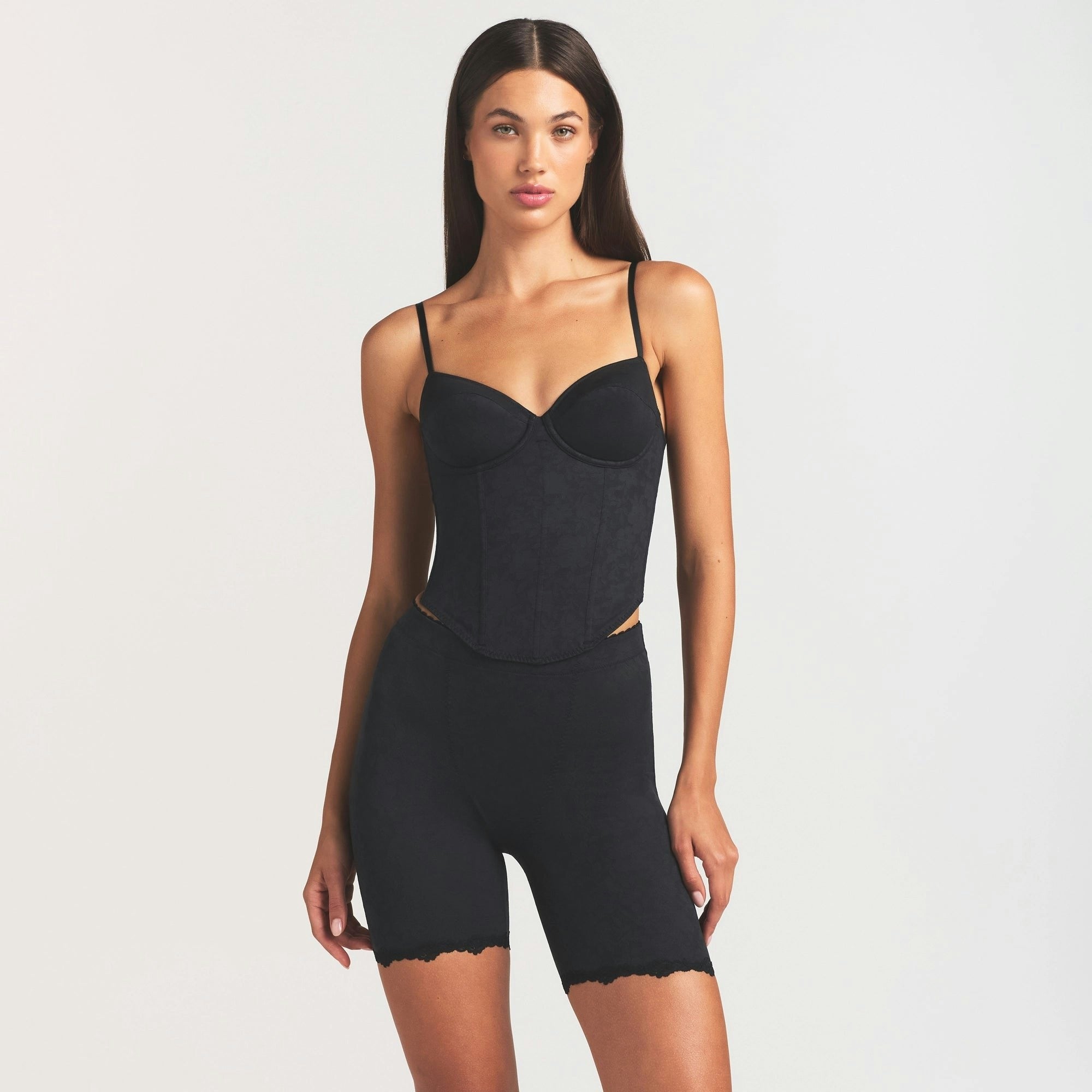 LACE SHAPEWEAR SHORT