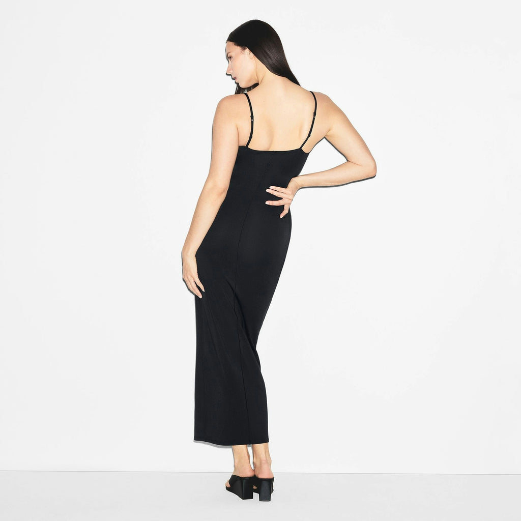 SCOOP NECK LONG DRESS
