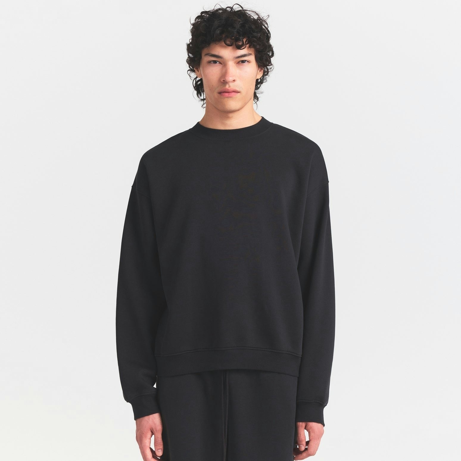 MENS RELAXED HIGH CREWNECK