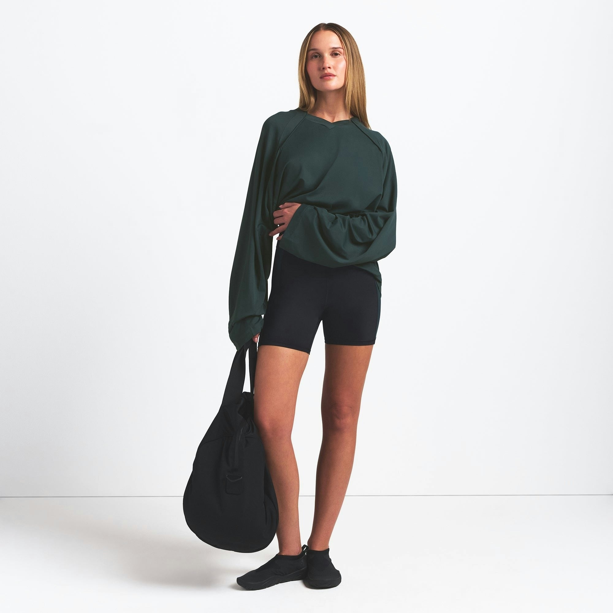 V-NECK OVERSIZED LONG SLEEVE TOP